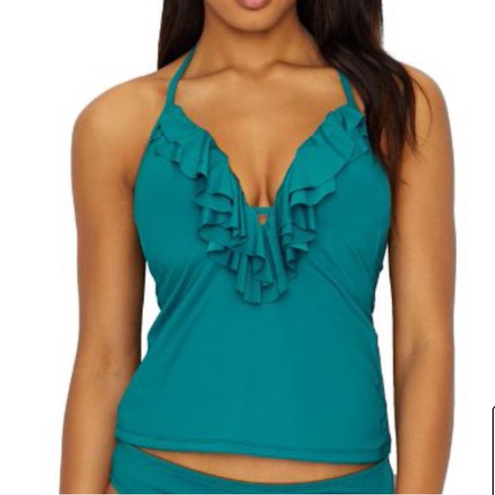 Adorable Kenneth Cole peacock tankini top